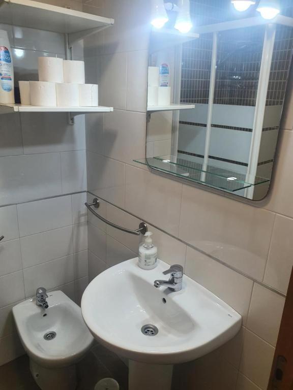 3F, Aire Acondic, 80M2, 2 Dormitorios, 4 Huespedes, Wifi Gratis La Línea de la Concepción Buitenkant foto